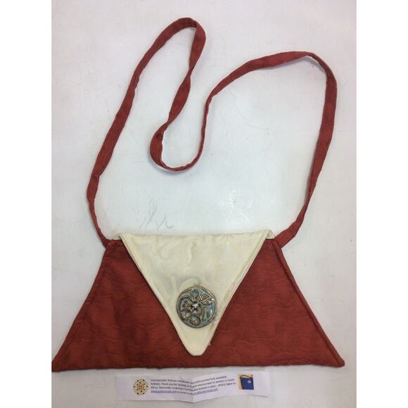 Incomparable Button Handmade Handbag South Africa GnuFashion - Picture 1 of 12